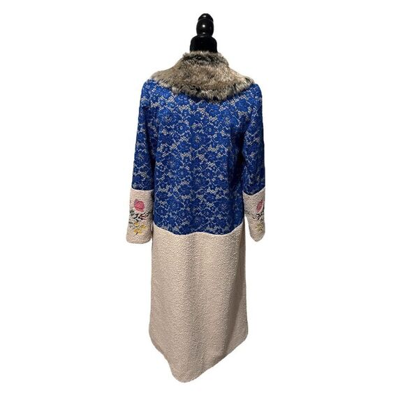 Hip Curve Embroidered Trench Coat With Lace & Sherpa Accents NWT - Picture 6 of 17